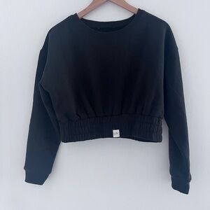 Liv Black Women's crop Sweatshirt size medium
